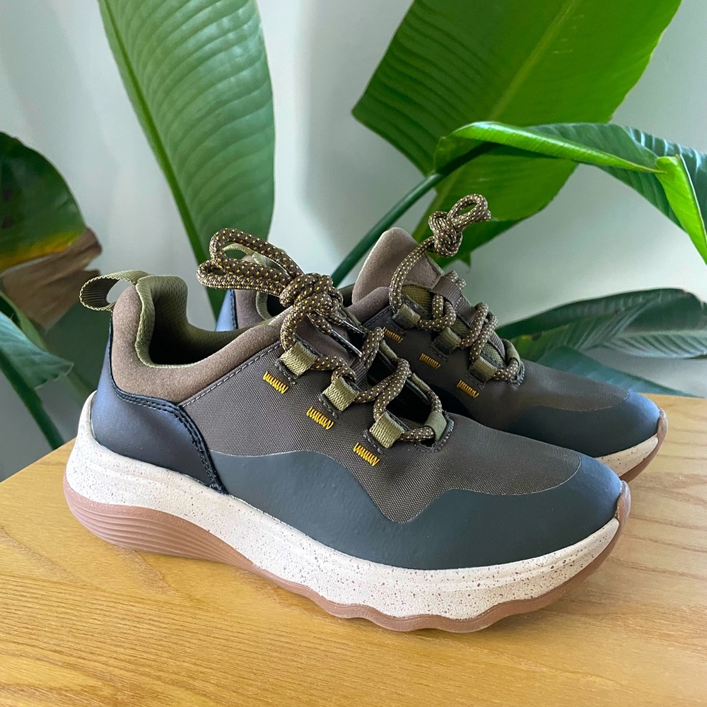 Clarks Sneakers